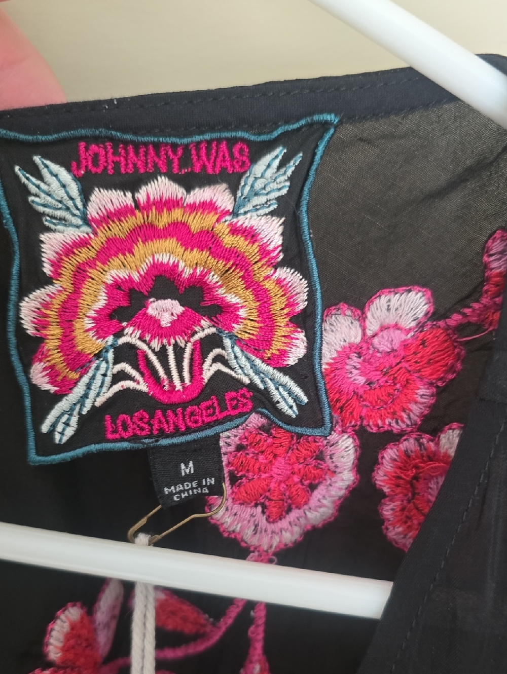 NWT JOHNNY WAS Button Back Cassia Embroidered Tank - Picture 2 of 12